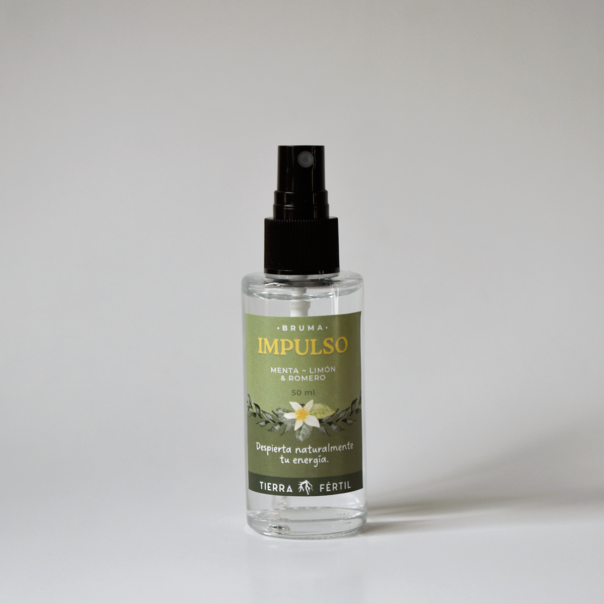 Aromaterapia para claridad mental con menta, limón y romero.