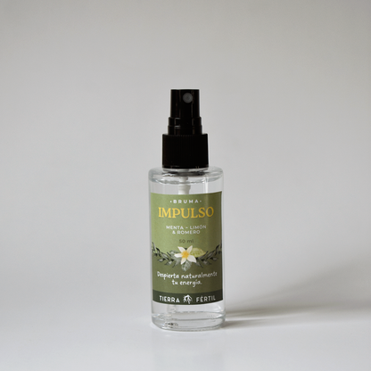 Aromaterapia para claridad mental con menta, limón y romero.