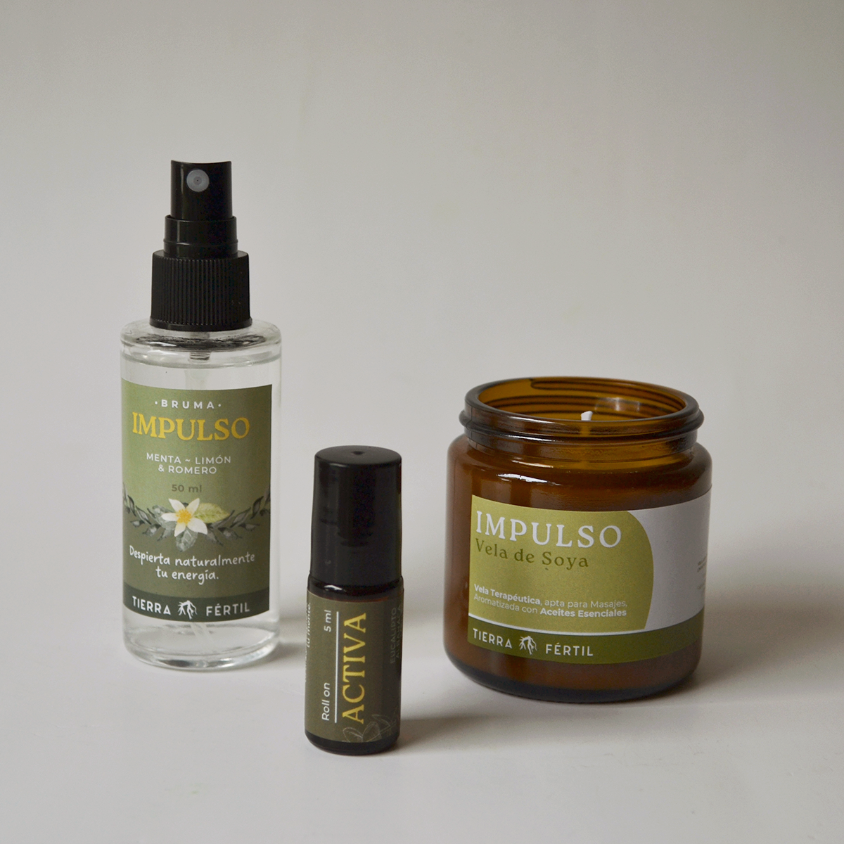 Pack Impulso de aromaterapia con roll on para dolor de cabeza, bruma energizante y vela de soya para claridad mental y energía