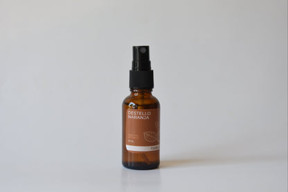 Perfume botánico Destello Naranja con niaoulí, naranja y verbena, aroma cítrico dulce y natural