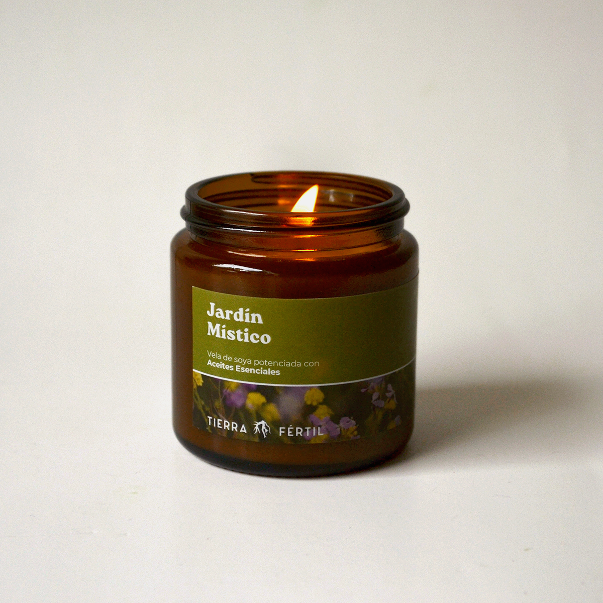 Vela de soya orgánica Jardín Místico con limón, verbena y bergamota para aromatizar el hogar con aroma cítrico